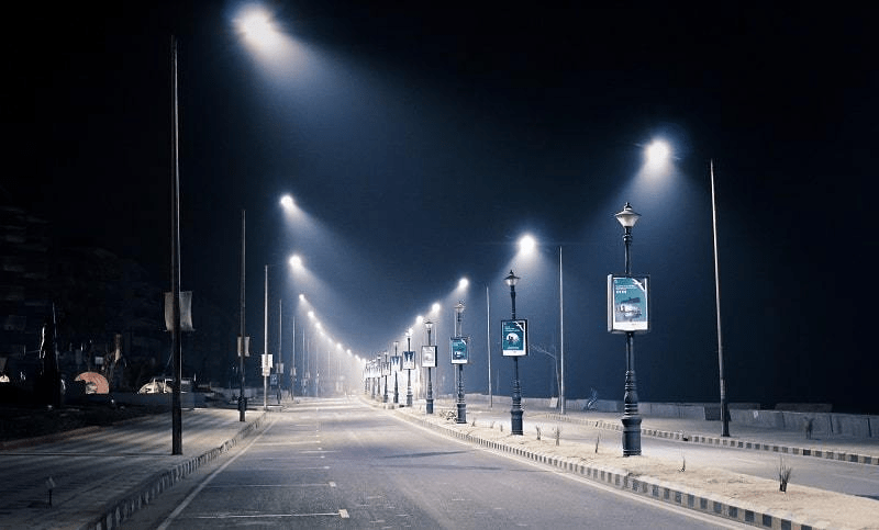 Особенности и характеристики уличного освещения