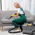 Наслідки самостійної чистки меблів та чому краще замовити хімчистку