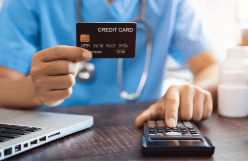 Навязали кредит на медицинские услуги: что делать и как расторгнуть договор?