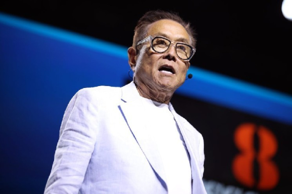 L'auteur légendaire Robert Kiyosaki a annoncé avoir acheté du Bitcoin pour 67 000 dollars, en citant deux raisons !