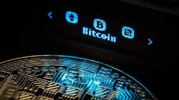 Експерт оцінив ризики падіння біткоїну нижче за $70 тис.