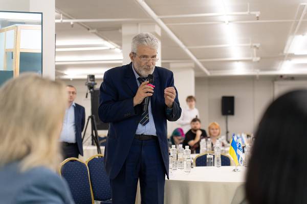 «Фундаментальна компетенція»: інтеграція медіаграмотності в усі аспекти людського життя 39 «Фундаментальна компетенція»: інтеграція медіаграмотності в усі аспекти людського життя 39