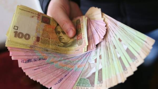 Уряд впровадив модель фінансування послуг підтриманого проживання, яка базується на принципі "кошти прямують за особою". 5 Уряд впровадив модель фінансування послуг підтриманого проживання, яка базується на принципі "кошти прямують за особою". 5