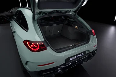 Mercedes-AMG презентував оновлений CLA 45 (фото) 12 Mercedes-AMG презентував оновлений CLA 45 (фото) 12