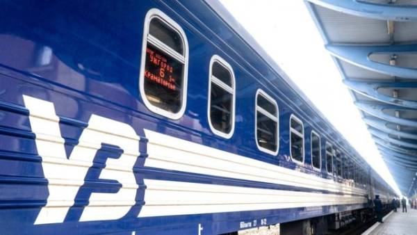 "Укрзалізниця" та іспанська Renfe уклали угоду про спільну роботу над розвитком пасажирських та вантажних перевезень. 2