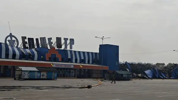 У Сумах окупанти зруйнували "Епіцентр" 5 У Сумах окупанти зруйнували "Епіцентр" 5