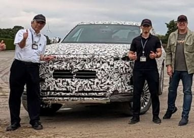 Toyota заінтригувала новим повнорозмірним позашляховиком