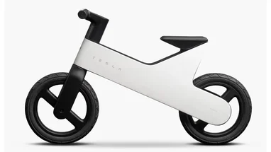 Tesla запропонувала дитячий самокат за $225 (ілюстрації) 4