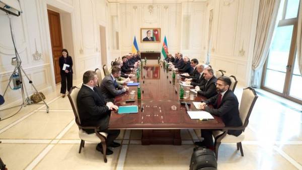 Україна та Азербайджан посилять співпрацю у сфері постачання газу та зміцнення енергетичної безпеки Європи, як зазначив посол. 3 Україна та Азербайджан посилять співпрацю у сфері постачання газу та зміцнення енергетичної безпеки Європи, як зазначив посол. 3