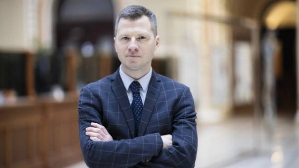 Суханов залишив нагляд за небанківськими фінустановами заради стратегії Нацбанку