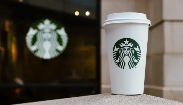 Поліція Кореї розслідує Starbucks через скандальну рекламу