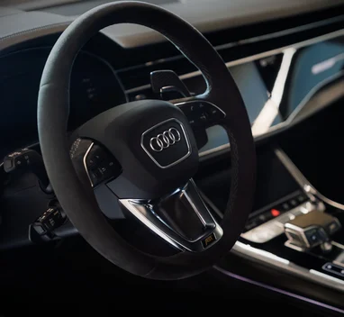 Audi представила 1000-сильний кросовер 8