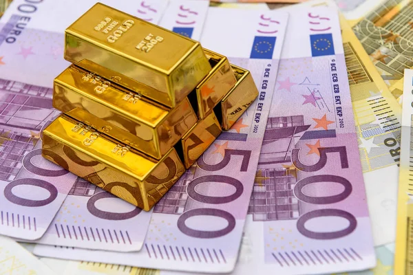 Євросоюз виділив 6,1 млрд євро, а мобільний зв'язок може стати дорожчим: головні новини понеділка 5 Євросоюз виділив 6,1 млрд євро, а мобільний зв'язок може стати дорожчим: головні новини понеділка 5