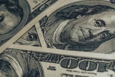 НБУ послабив валютні обмеження: як зміниться курс?