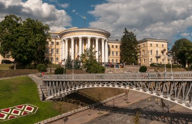 Суд повернув Жовтневий палац державі