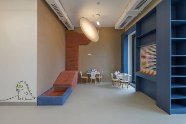 Новий офтальмологічний центр Львова: інвестиції в передові технології та якісні матеріали 25