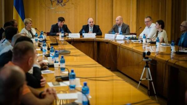 Українські елеватори не впораються з обсягами зерна: прогноз дефіциту