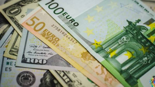Банківський сектор оцінює вплив валютних послаблень НБУ на попит