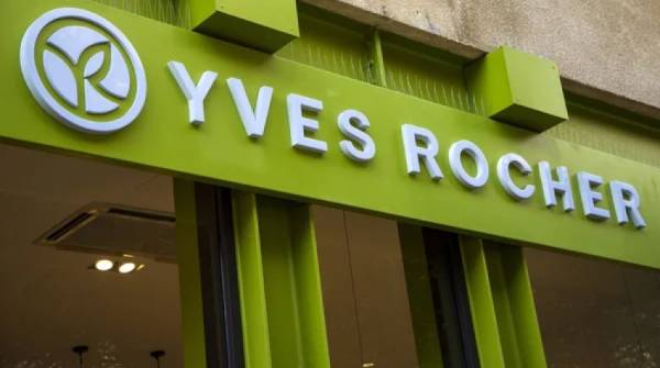 Російські удари зупинили доставку замовлень Yves Rocher в Україні