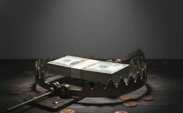 Нацкомісія застерігає: нові схеми виманювання грошей маскуються під інвестиції