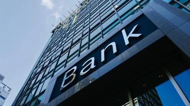 Уряд готує продаж Сенс Банку та Укргазбанку до 2027 року