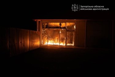 Російський удар зруйнував "Епіцентр" у Запоріжжі 12 Російський удар зруйнував "Епіцентр" у Запоріжжі 12