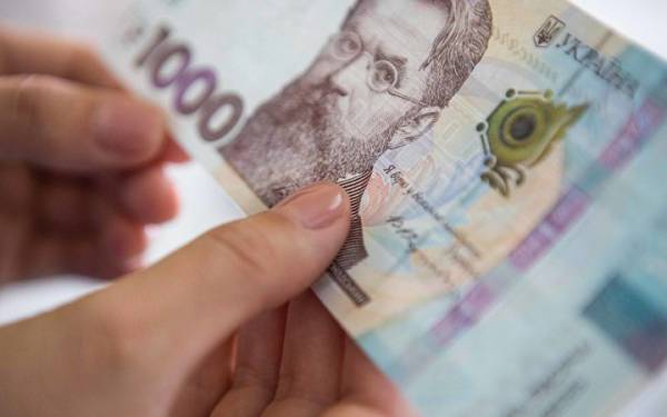 Гривня падає до євро: оновлено черговий антирекорд 2