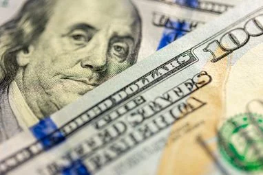 Українці купили понад $2 млрд валюти у липні