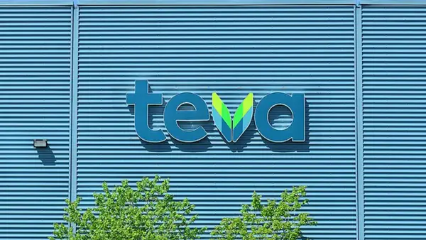 Росіяни двічі вдарили по складу фармкомпанії “Тева” в Україні