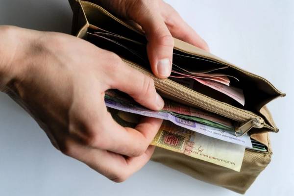 Українці в липні отримували понад 32 тисячі: нова середня зарплата