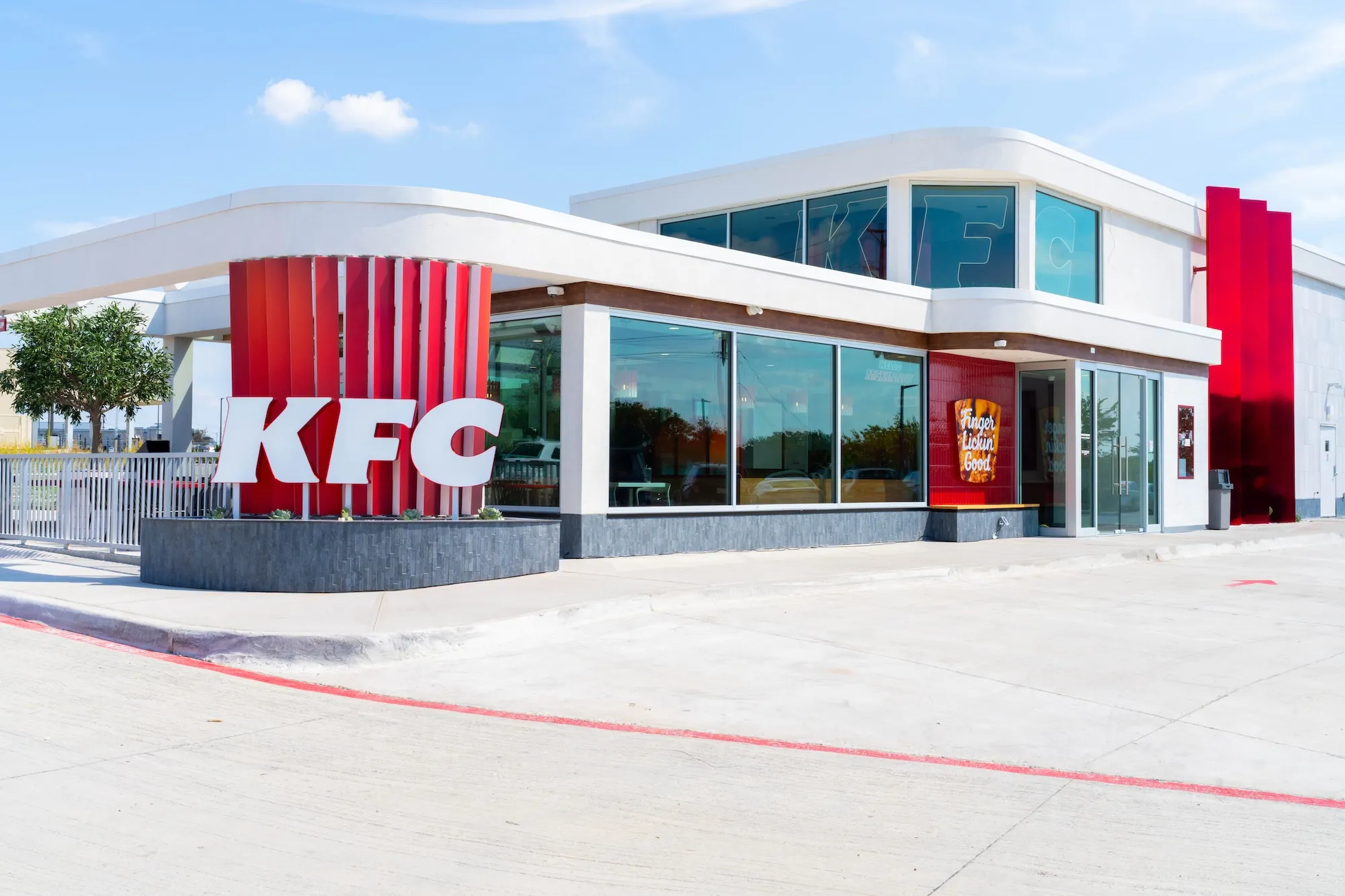 KFC пригощає сніданком, боба-чаєм та шкарпетками з куркою 6