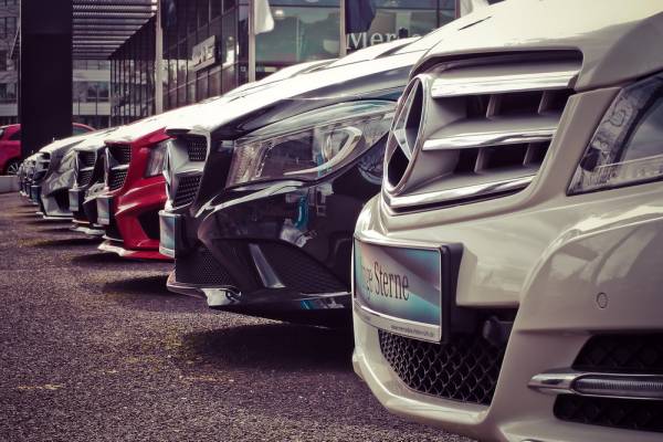 Два заводи Mercedes-Benz під загрозою закриття в Німеччині