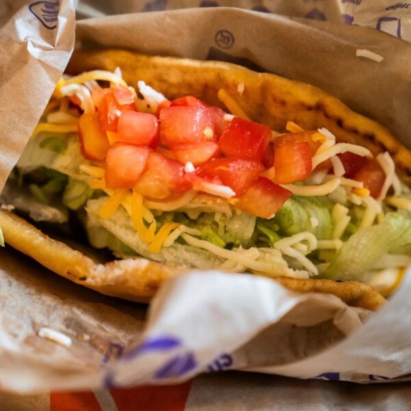 Taco Bell бореться із наслідками сальмонельозу: відвідуваність не відновилася