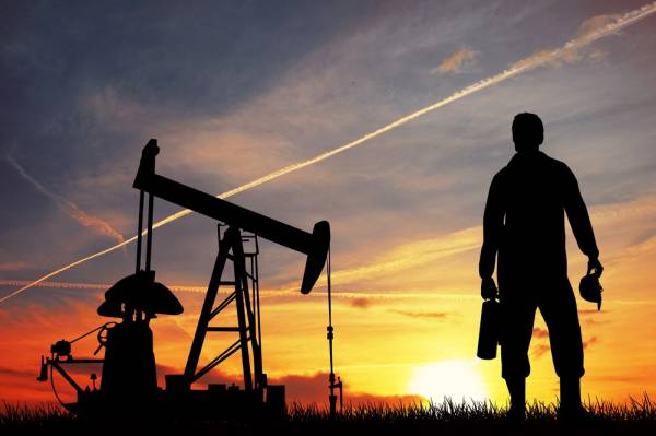 ОПЕК+ залишає видобуток нафти без змін