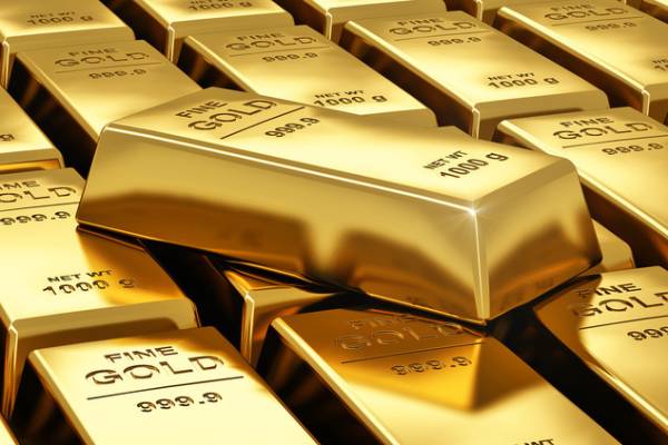 Українці стали купувати менше золота