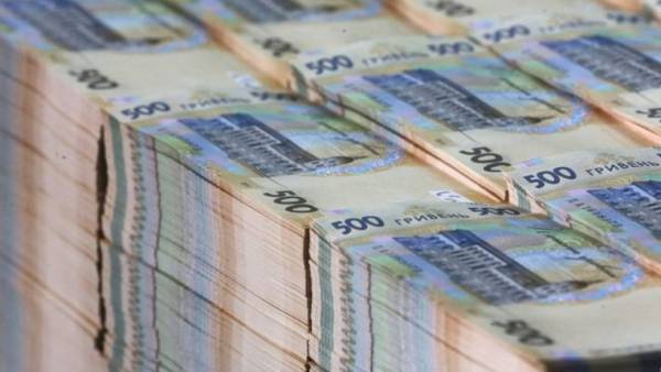 Громадяни України зберігають у банках 1,8 трильйона гривень