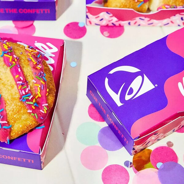 Taco Bell і Milk Bar запакували святковий торт в емпанаду