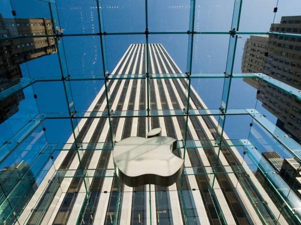 Apple перетнула позначку у 5 трильйонів доларів ринкової капіталізації
